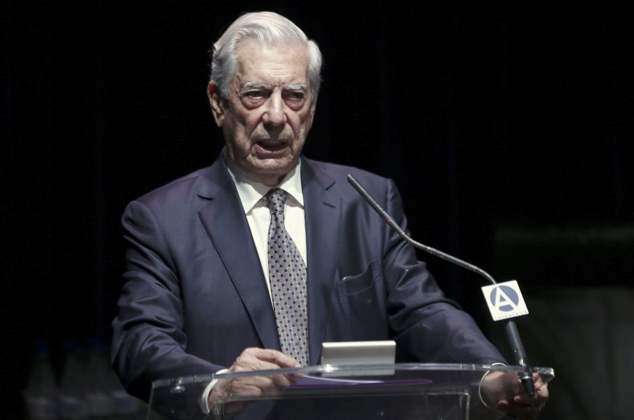 “Cinco esquinas” é o novo livro de Mário Vargas Llosa hoje apresentado em Lisboa